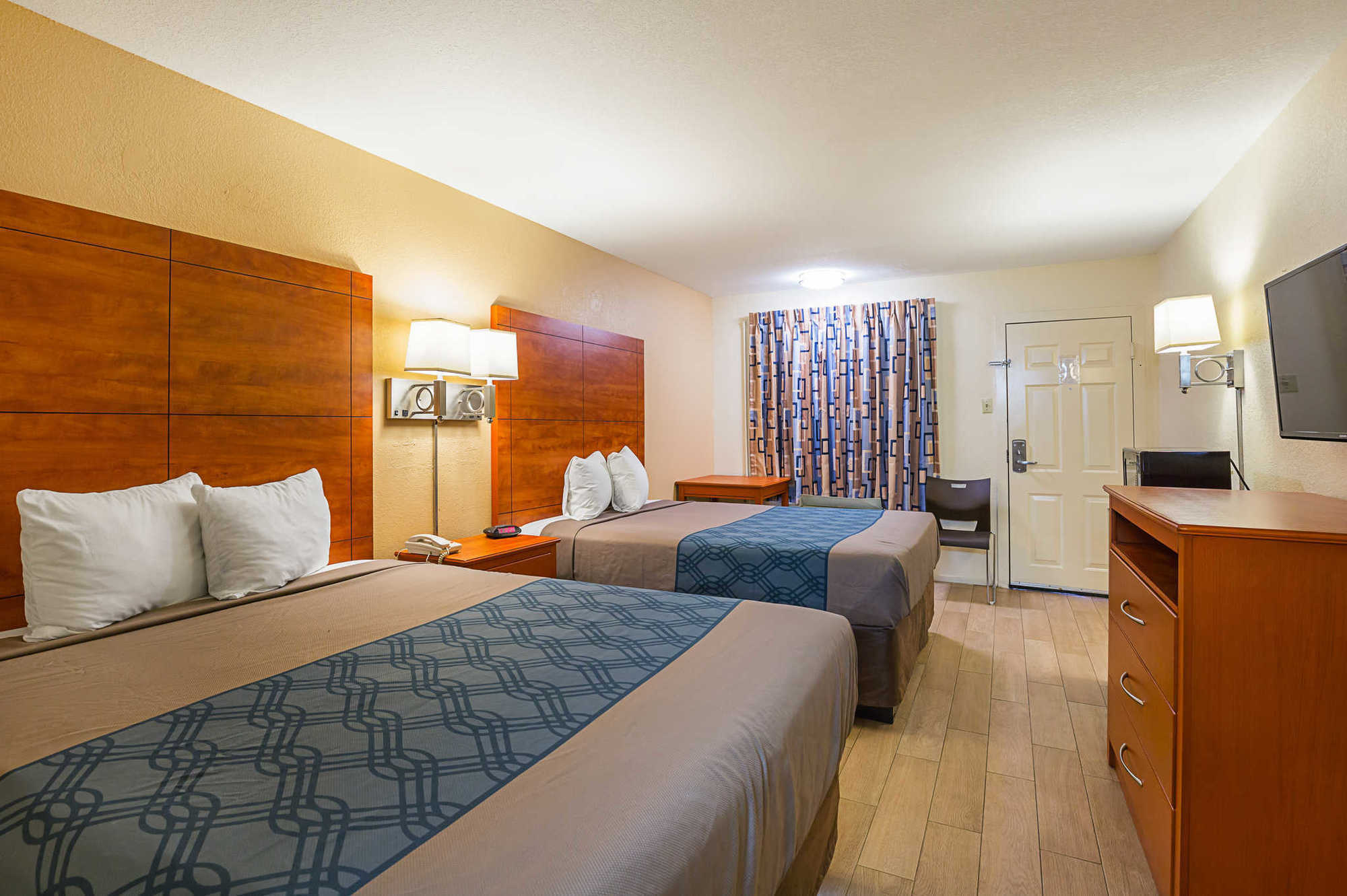 Econo Lodge Huntsville- University Area Номер фото