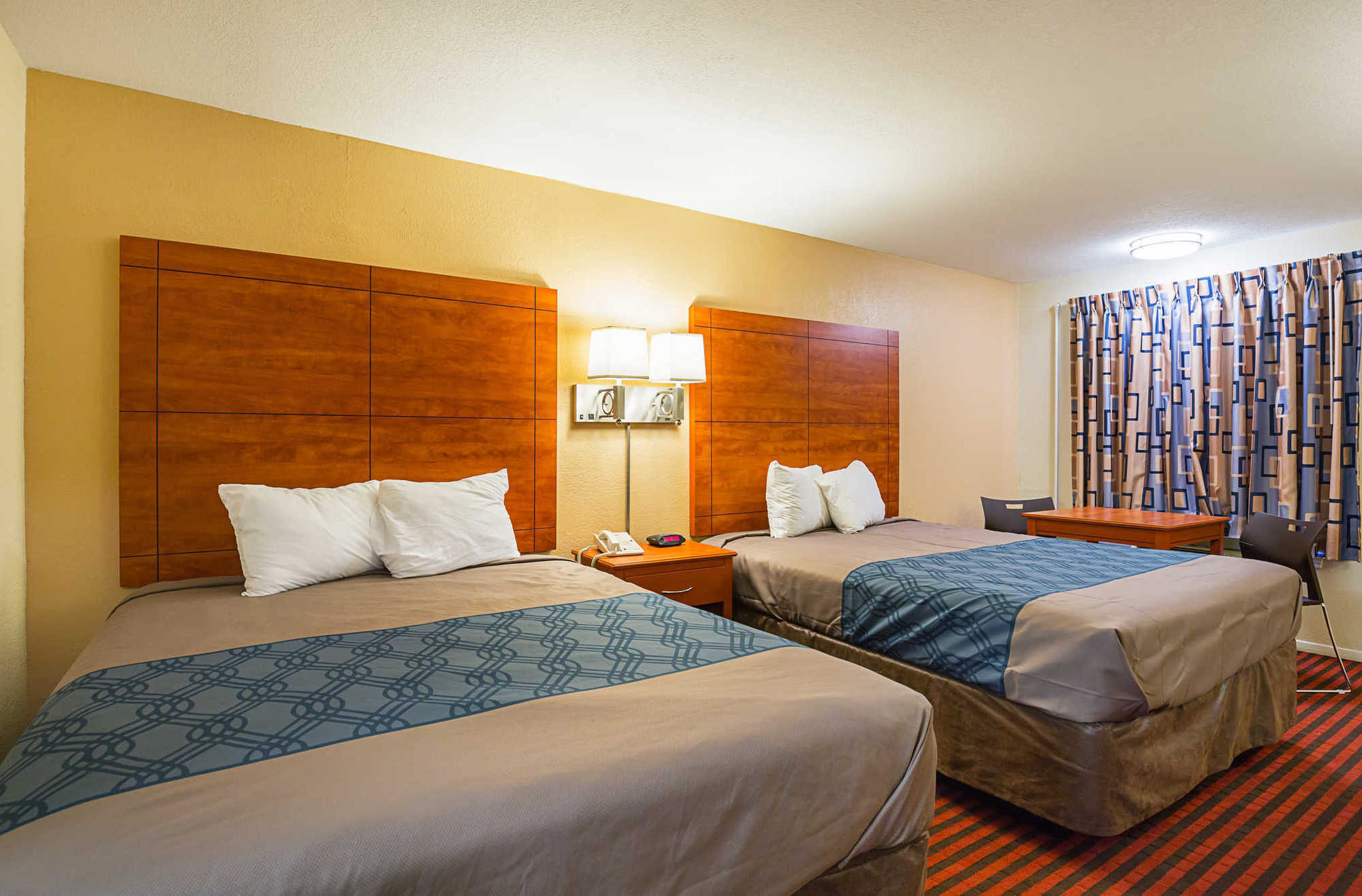 Econo Lodge Huntsville- University Area Номер фото